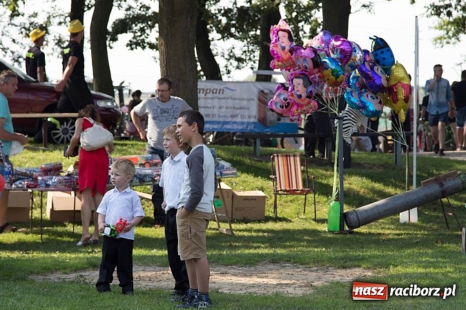 Zdjęcie w galerii na portalu naszraciborz.pl: Trudne żniwa, piękne dożynki. Gmina Rudnik świętowała w Gamowie wiadomości z regionu