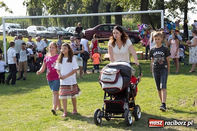 Zdjęcie w galerii na portalu naszraciborz.pl: Trudne żniwa, piękne dożynki. Gmina Rudnik świętowała w Gamowie wiadomości z regionu