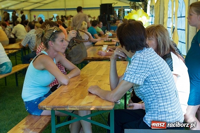 Zdjęcie w galerii na portalu naszraciborz.pl: Trudne żniwa, piękne dożynki. Gmina Rudnik świętowała w Gamowie wiadomości z regionu
