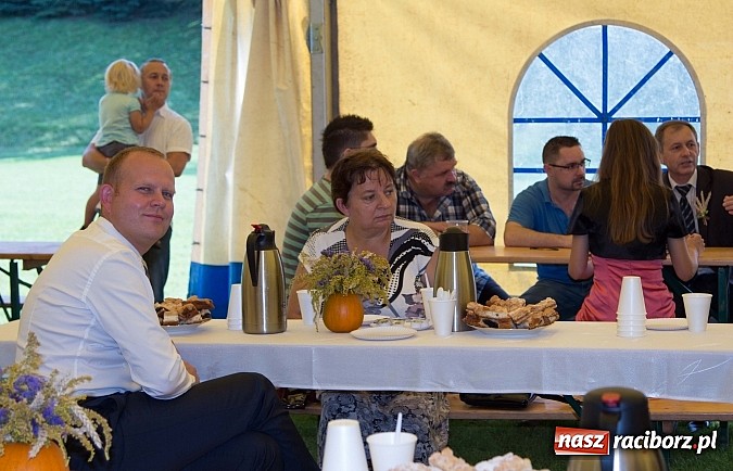 Zdjęcie w galerii na portalu naszraciborz.pl: Trudne żniwa, piękne dożynki. Gmina Rudnik świętowała w Gamowie wiadomości z regionu