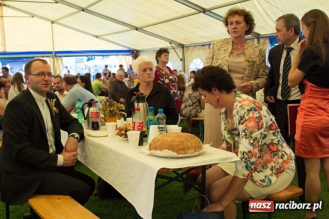 Zdjęcie w galerii na portalu naszraciborz.pl: Trudne żniwa, piękne dożynki. Gmina Rudnik świętowała w Gamowie wiadomości z regionu