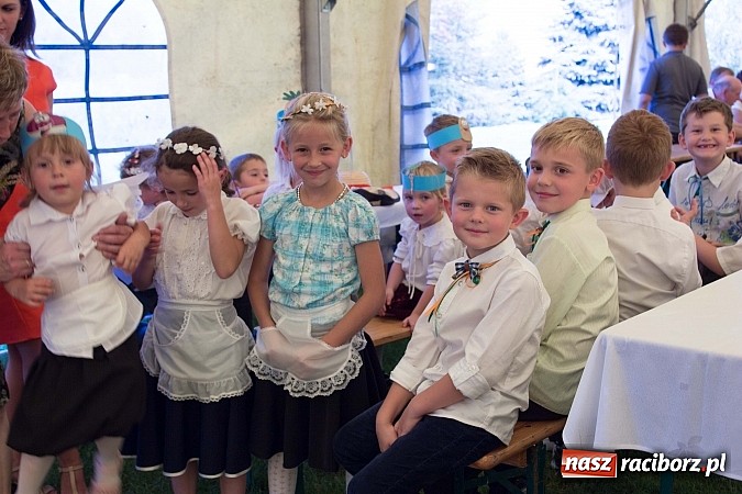 Zdjęcie w galerii na portalu naszraciborz.pl: Trudne żniwa, piękne dożynki. Gmina Rudnik świętowała w Gamowie wiadomości z regionu