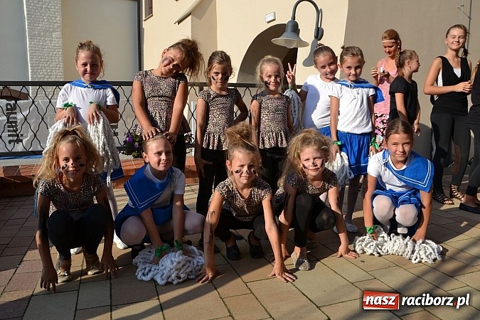 Zdjęcie w galerii na portalu naszraciborz.pl: Niedzielne popołudnie na raciborskim zamku wiadomości z regionu