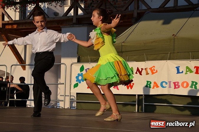 Zdjęcie w galerii na portalu naszraciborz.pl: Niedzielne popołudnie na raciborskim zamku wiadomości z regionu