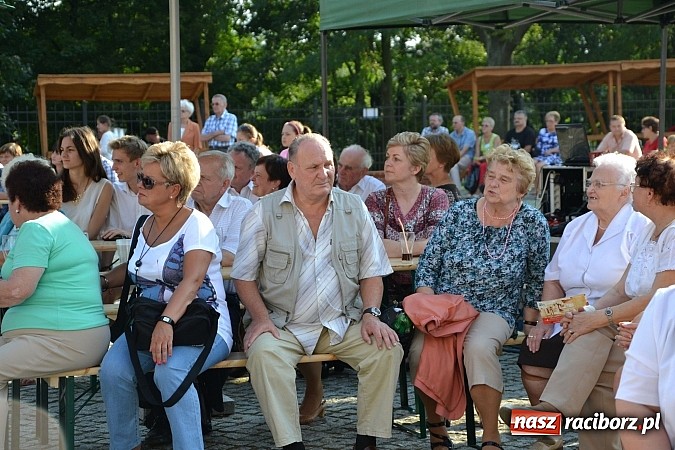 Zdjęcie w galerii na portalu naszraciborz.pl: Niedzielne popołudnie na raciborskim zamku wiadomości z regionu