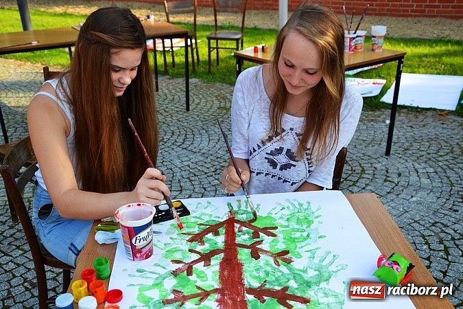 Zdjęcie w galerii na portalu naszraciborz.pl: Niedzielne popołudnie na raciborskim zamku wiadomości z regionu