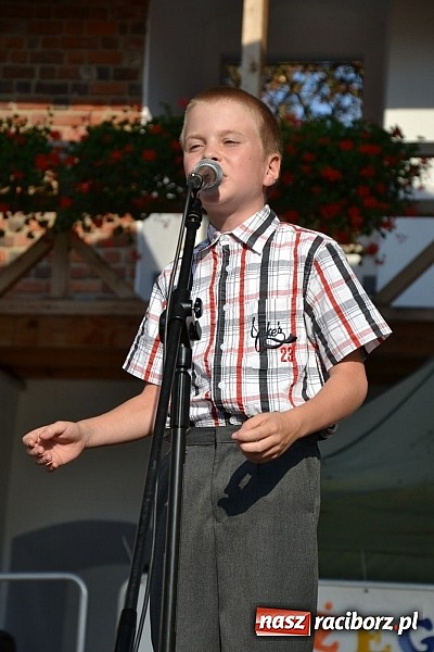 Zdjęcie w galerii na portalu naszraciborz.pl: Niedzielne popołudnie na raciborskim zamku wiadomości z regionu
