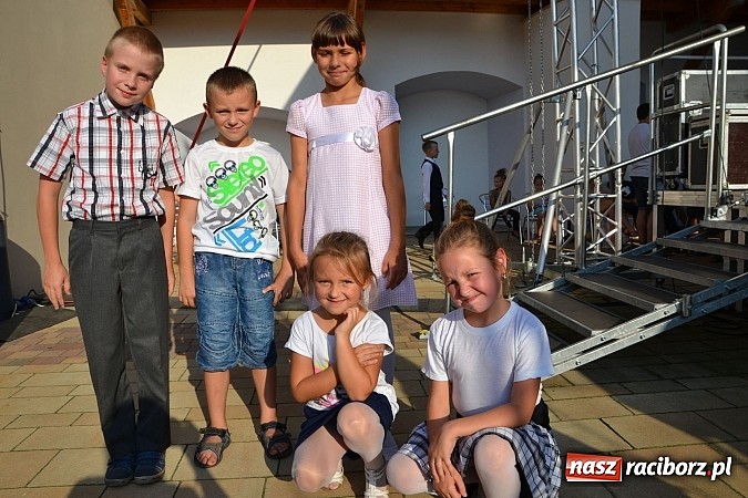 Zdjęcie w galerii na portalu naszraciborz.pl: Niedzielne popołudnie na raciborskim zamku wiadomości z regionu