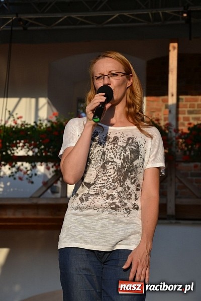 Zdjęcie w galerii na portalu naszraciborz.pl: Niedzielne popołudnie na raciborskim zamku wiadomości z regionu