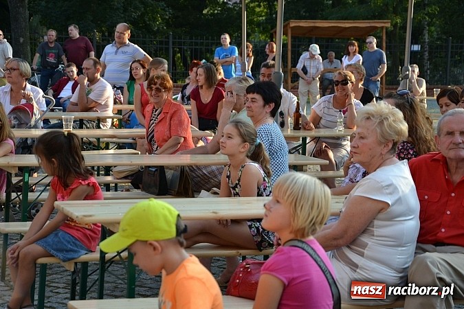 Zdjęcie w galerii na portalu naszraciborz.pl: Niedzielne popołudnie na raciborskim zamku wiadomości z regionu