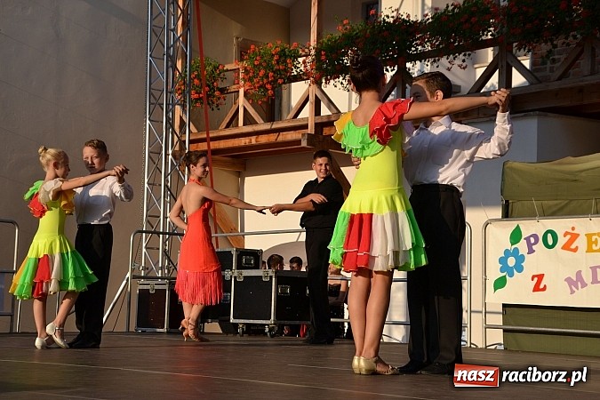 Zdjęcie w galerii na portalu naszraciborz.pl: Niedzielne popołudnie na raciborskim zamku wiadomości z regionu