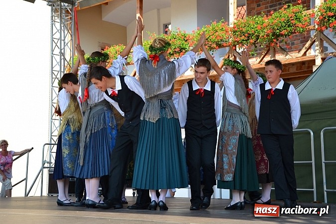Zdjęcie w galerii na portalu naszraciborz.pl: Niedzielne popołudnie na raciborskim zamku wiadomości z regionu