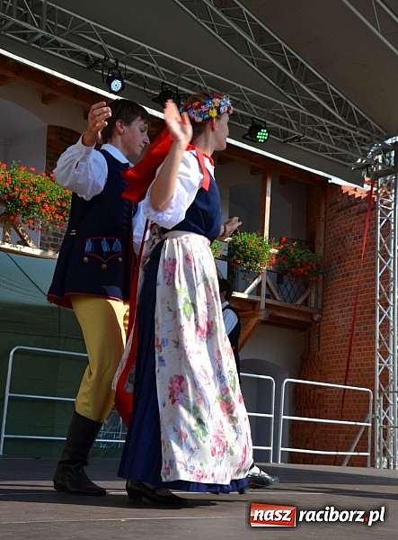 Zdjęcie w galerii na portalu naszraciborz.pl: Niedzielne popołudnie na raciborskim zamku wiadomości z regionu