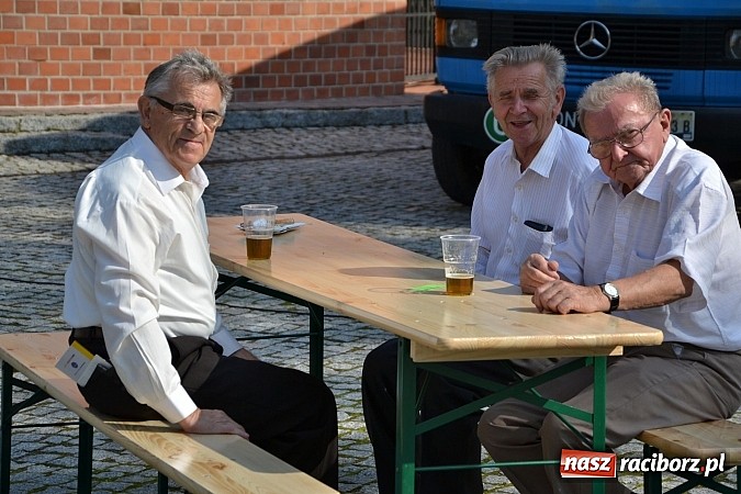 Zdjęcie w galerii na portalu naszraciborz.pl: Niedzielne popołudnie na raciborskim zamku wiadomości z regionu