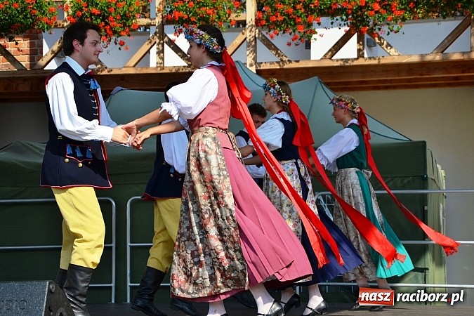 Zdjęcie w galerii na portalu naszraciborz.pl: Niedzielne popołudnie na raciborskim zamku wiadomości z regionu