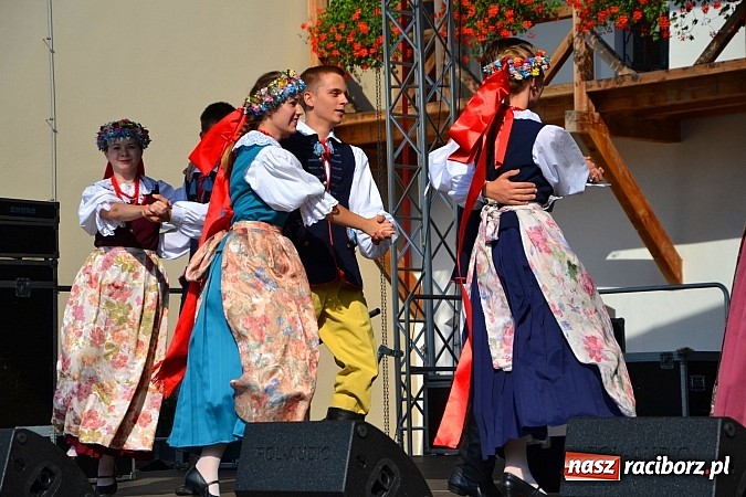 Zdjęcie w galerii na portalu naszraciborz.pl: Niedzielne popołudnie na raciborskim zamku wiadomości z regionu