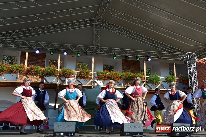 Zdjęcie w galerii na portalu naszraciborz.pl: Niedzielne popołudnie na raciborskim zamku wiadomości z regionu