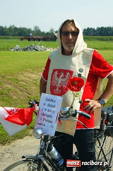 Zdjęcie w galerii na portalu naszraciborz.pl: Wesoły korowód na dożynkach w Makowie wiadomości z regionu