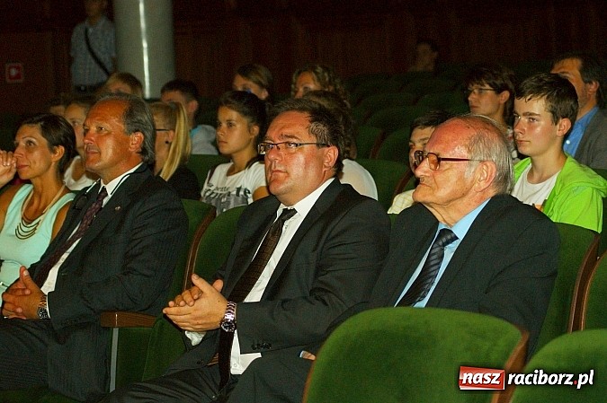 Zdjęcie w galerii na portalu naszraciborz.pl: Muzyka klasyczna w RCK na 20-lecie pomnika Josepha von Eichendorffa wiadomości z regionu