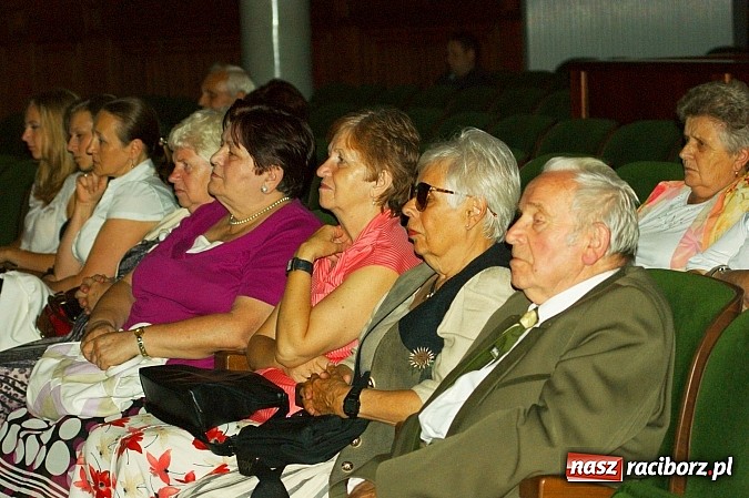 Zdjęcie w galerii na portalu naszraciborz.pl: Muzyka klasyczna w RCK na 20-lecie pomnika Josepha von Eichendorffa wiadomości z regionu