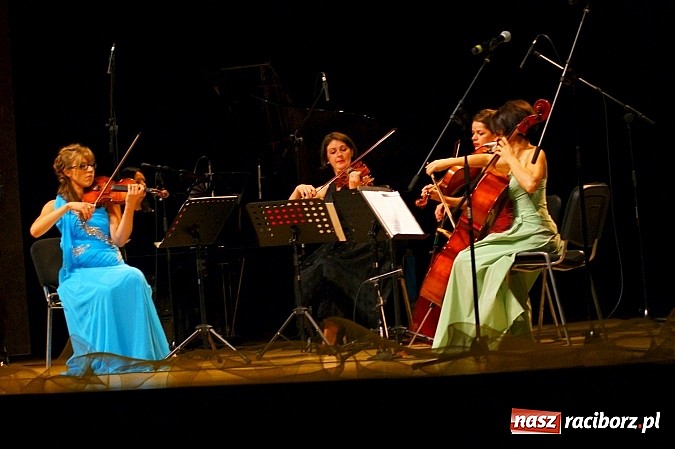 Zdjęcie w galerii na portalu naszraciborz.pl: Muzyka klasyczna w RCK na 20-lecie pomnika Josepha von Eichendorffa wiadomości z regionu