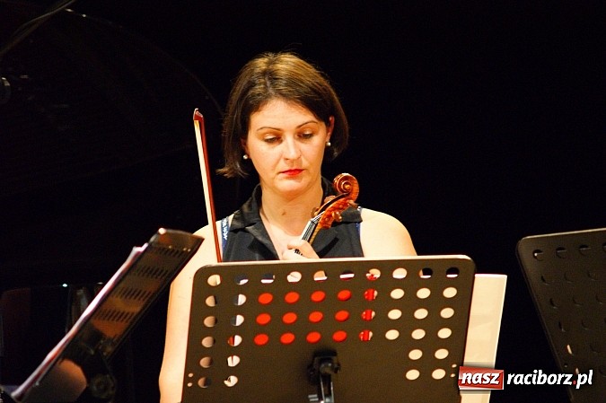 Zdjęcie w galerii na portalu naszraciborz.pl: Muzyka klasyczna w RCK na 20-lecie pomnika Josepha von Eichendorffa wiadomości z regionu