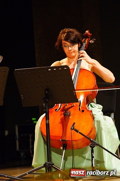 Zdjęcie w galerii na portalu naszraciborz.pl: Muzyka klasyczna w RCK na 20-lecie pomnika Josepha von Eichendorffa wiadomości z regionu