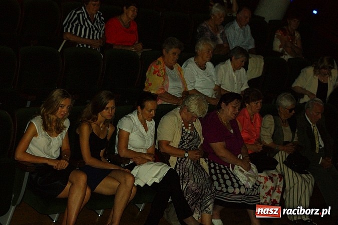 Zdjęcie w galerii na portalu naszraciborz.pl: Muzyka klasyczna w RCK na 20-lecie pomnika Josepha von Eichendorffa wiadomości z regionu