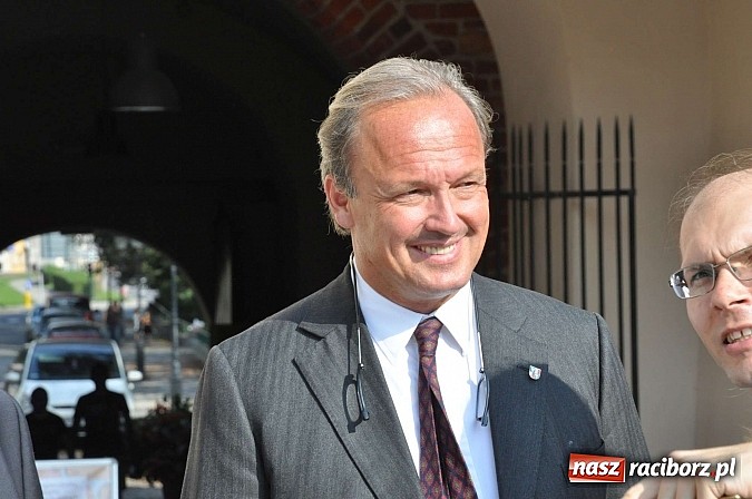 Zdjęcie w galerii na portalu naszraciborz.pl: Książę raciborski odwiedził zamek wiadomości z regionu