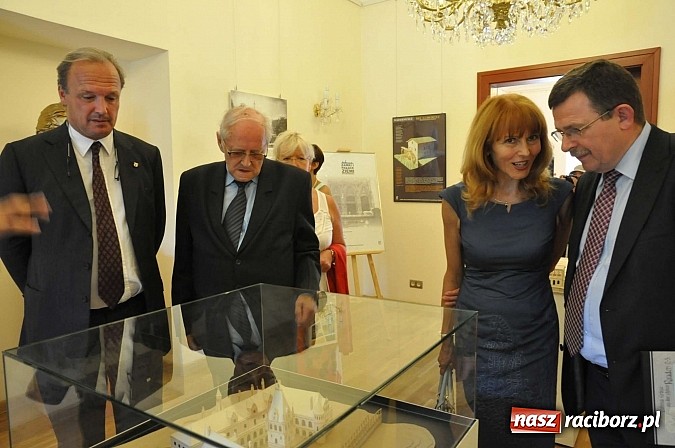 Zdjęcie w galerii na portalu naszraciborz.pl: Książę raciborski odwiedził zamek wiadomości z regionu