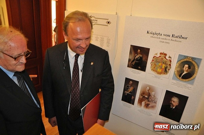 Zdjęcie w galerii na portalu naszraciborz.pl: Książę raciborski odwiedził zamek wiadomości z regionu