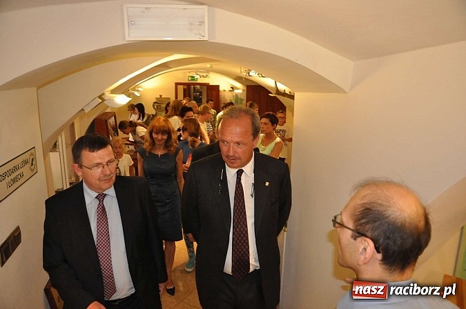 Zdjęcie w galerii na portalu naszraciborz.pl: Książę raciborski odwiedził zamek wiadomości z regionu