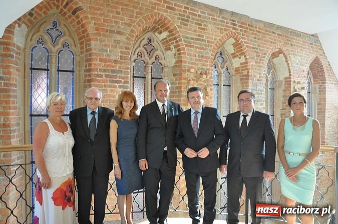 Zdjęcie w galerii na portalu naszraciborz.pl: Książę raciborski odwiedził zamek wiadomości z regionu