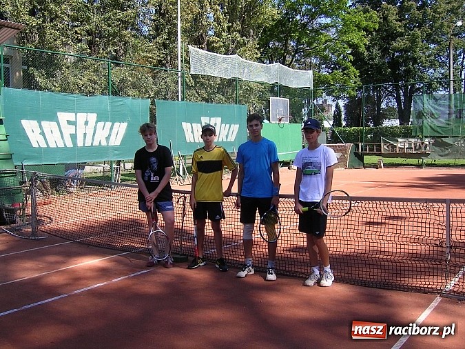 Zdjęcie w galerii na portalu naszraciborz.pl: 18-letni tenisiści rywalizowali na korcie wiadomości z regionu