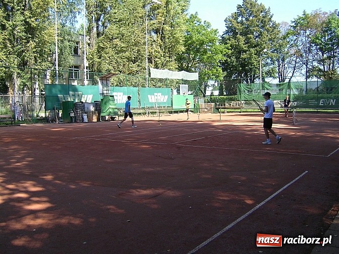 Zdjęcie w galerii na portalu naszraciborz.pl: 18-letni tenisiści rywalizowali na korcie wiadomości z regionu