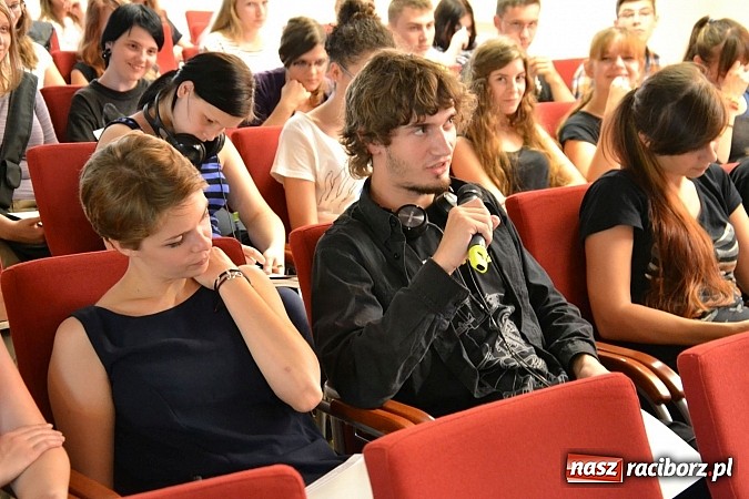 Zdjęcie w galerii na portalu naszraciborz.pl: O twórczości Witolda Wojtkiewicza na zamku wiadomości z regionu