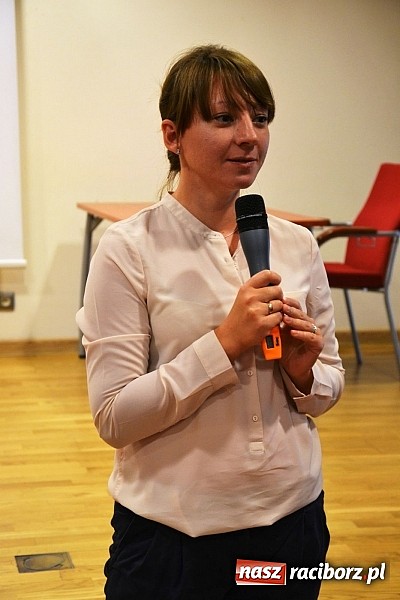 Zdjęcie w galerii na portalu naszraciborz.pl: Oczy i uszy bezpieki - prezentacja wystawy na zamku wiadomości z regionu