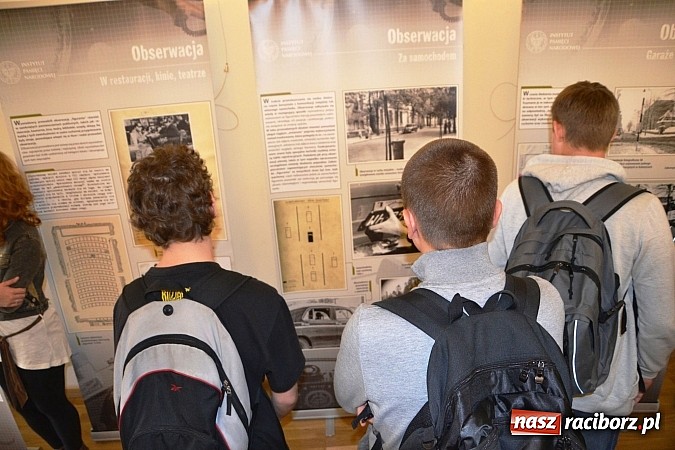 Zdjęcie w galerii na portalu naszraciborz.pl: Oczy i uszy bezpieki - prezentacja wystawy na zamku wiadomości z regionu