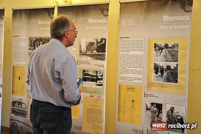 Zdjęcie w galerii na portalu naszraciborz.pl: Oczy i uszy bezpieki - prezentacja wystawy na zamku wiadomości z regionu