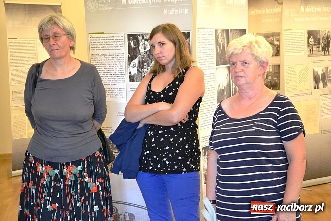 Zdjęcie w galerii na portalu naszraciborz.pl: Oczy i uszy bezpieki - prezentacja wystawy na zamku wiadomości z regionu