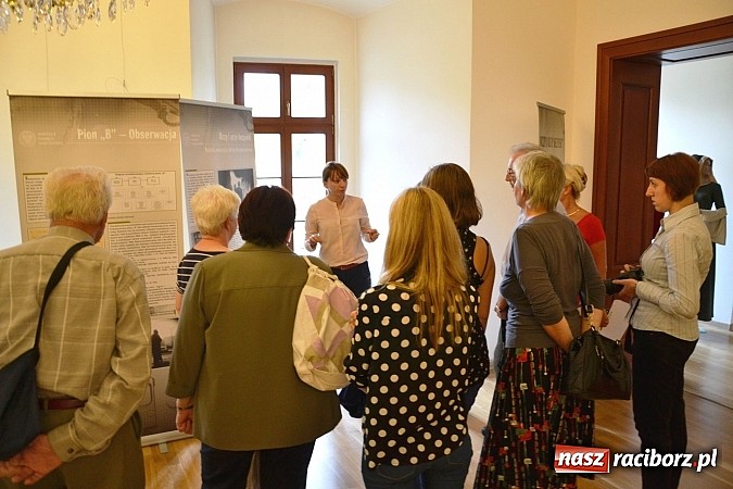 Zdjęcie w galerii na portalu naszraciborz.pl: Oczy i uszy bezpieki - prezentacja wystawy na zamku wiadomości z regionu