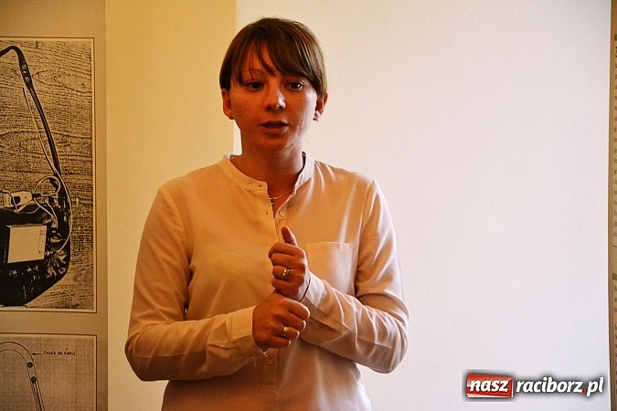 Zdjęcie w galerii na portalu naszraciborz.pl: Oczy i uszy bezpieki - prezentacja wystawy na zamku wiadomości z regionu