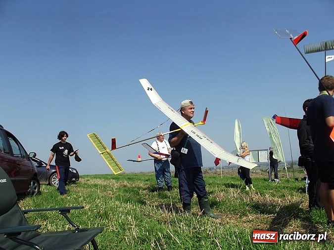 Zdjęcie w galerii na portalu naszraciborz.pl: Skrzydlaty Racibórz na 1. miejscu w Zawodach Modeli Latających wiadomości z regionu