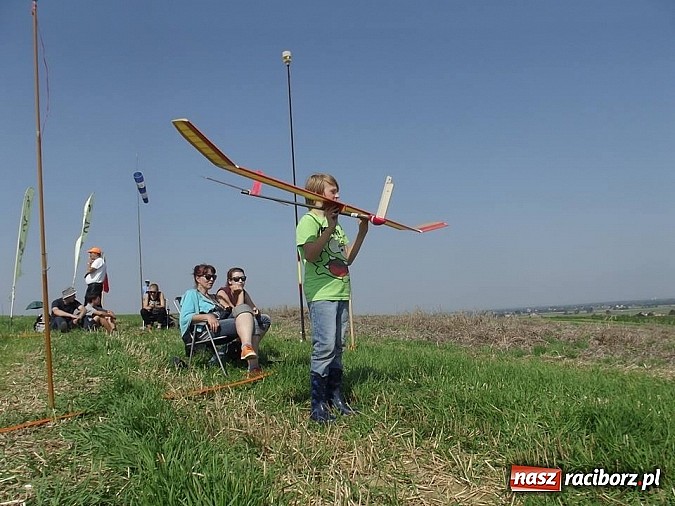 Zdjęcie w galerii na portalu naszraciborz.pl: Skrzydlaty Racibórz na 1. miejscu w Zawodach Modeli Latających wiadomości z regionu