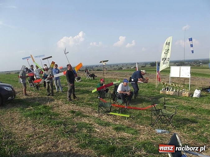 Zdjęcie w galerii na portalu naszraciborz.pl: Skrzydlaty Racibórz na 1. miejscu w Zawodach Modeli Latających wiadomości z regionu