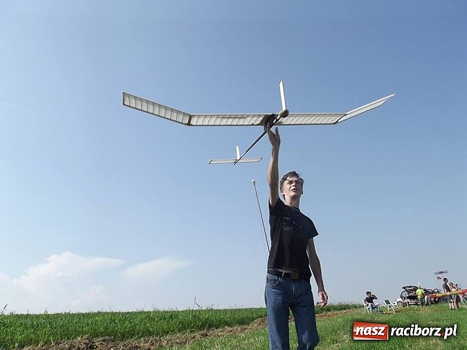 Zdjęcie w galerii na portalu naszraciborz.pl: Skrzydlaty Racibórz na 1. miejscu w Zawodach Modeli Latających wiadomości z regionu