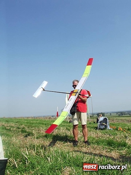 Zdjęcie w galerii na portalu naszraciborz.pl: Skrzydlaty Racibórz na 1. miejscu w Zawodach Modeli Latających wiadomości z regionu