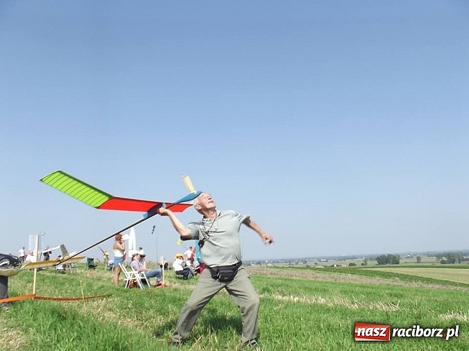 Zdjęcie w galerii na portalu naszraciborz.pl: Skrzydlaty Racibórz na 1. miejscu w Zawodach Modeli Latających wiadomości z regionu