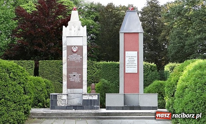 Zdjęcie w galerii na portalu naszraciborz.pl: Tak teraz wygląda pomnik na cmentarzu żołnierzy radzieckich wiadomości z regionu