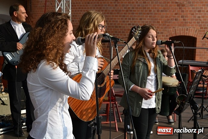 Zdjęcie w galerii na portalu naszraciborz.pl: Festiwal Spotkałem Pana na zamku już za nami wiadomości z regionu